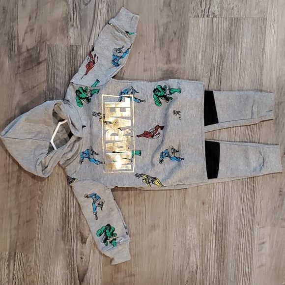 Marvel Comic 2 Piece Matching Hooded Swestshirt/Joggers Set Size 12 Mont… - Picture 3 of 4